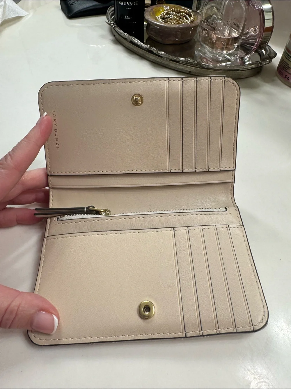 Tory Burch Quilted Zip Wallet in Beige Cream with Gold Logo